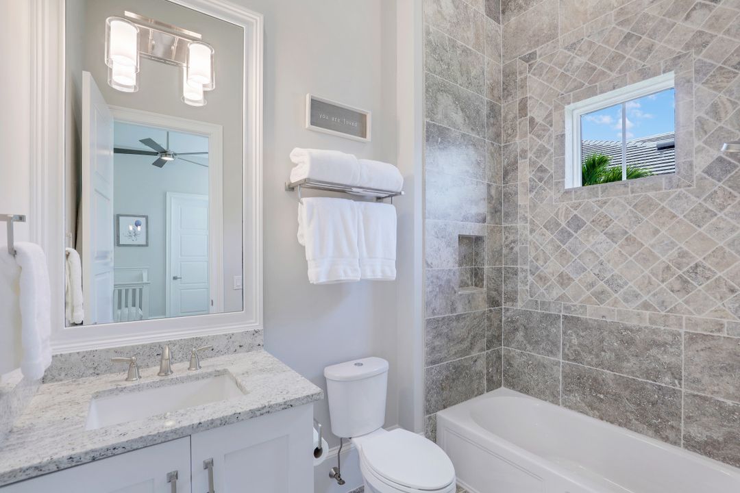 3243 Tavolara Ln, Naples, FL 34114