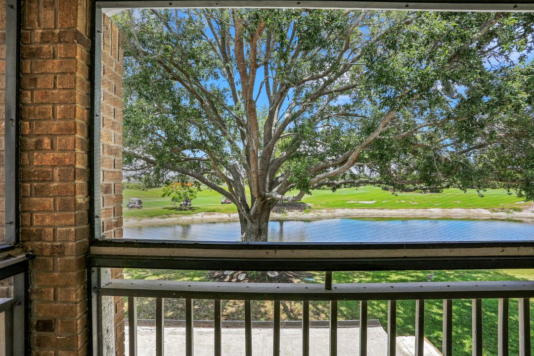 19631 Lost Creek Dr, Estero, FL 33967