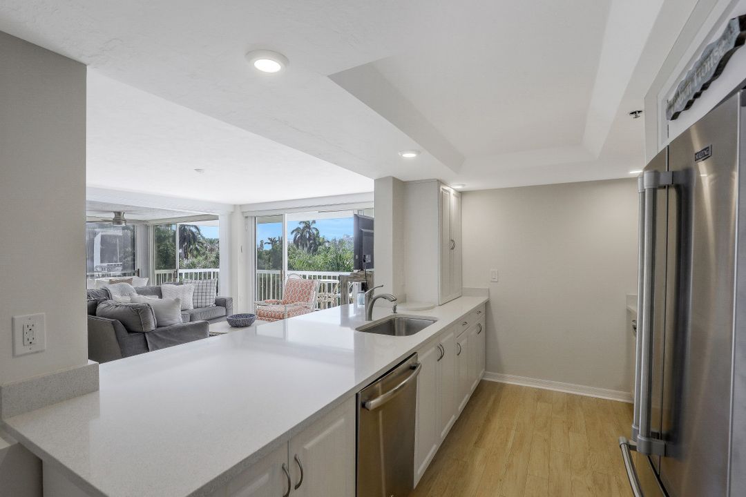 5501 Heron Point Dr #202, Naples, FL 34108