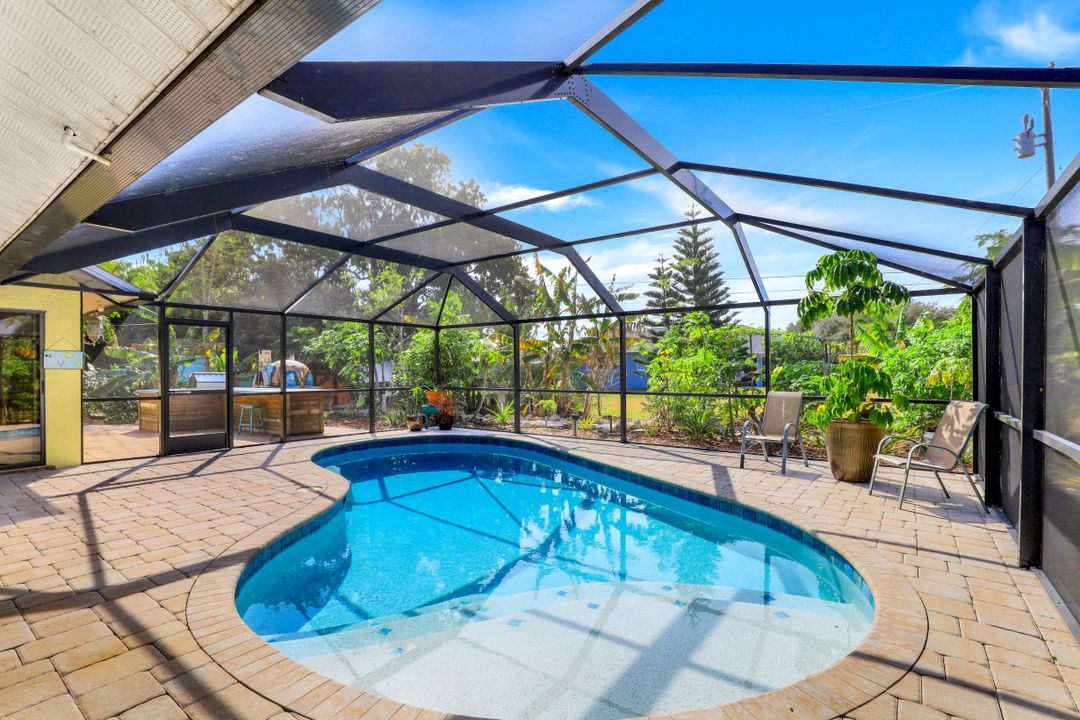 3914 SE 4th Ave, Cape Coral, FL 33904