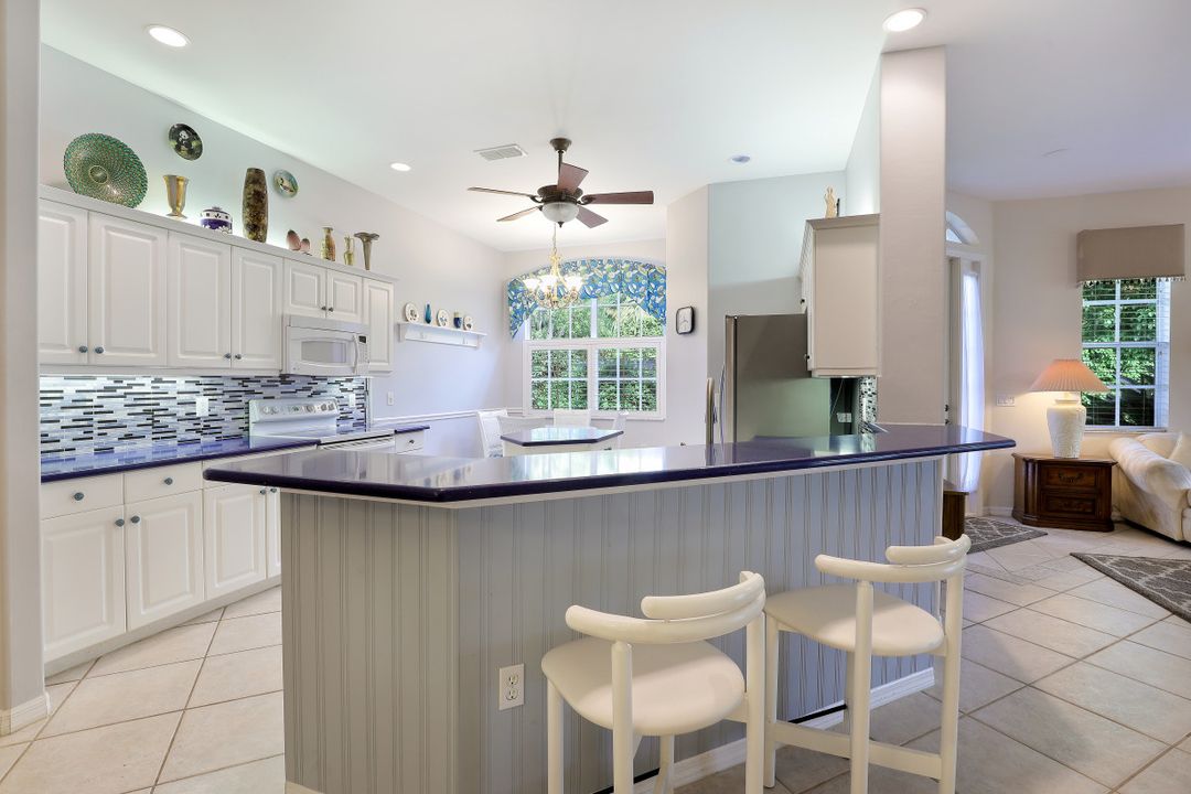 12756 Fox Ridge Dr, Bonita Springs, FL 34135