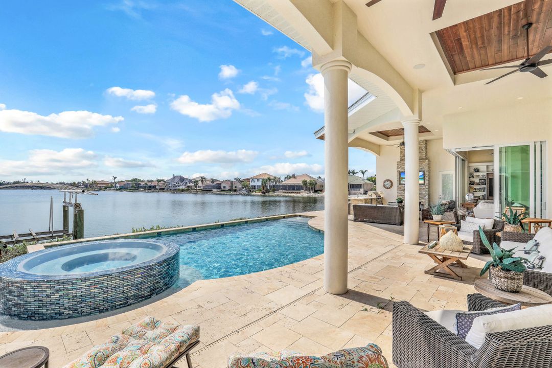 5930 Harborage Dr, Fort Myers, FL 33908