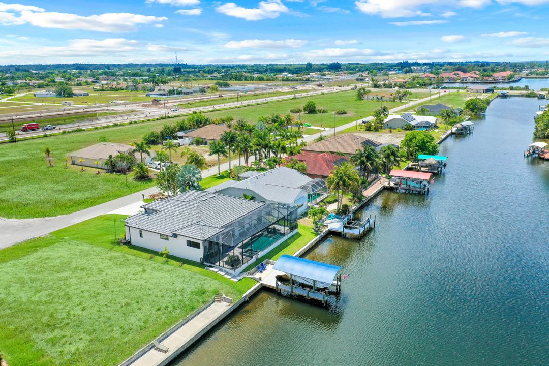 214 NW 32nd Pl, Cape Coral, FL 33993