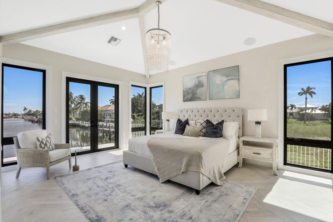 950 Bonita Ct, Marco Island, FL 34145