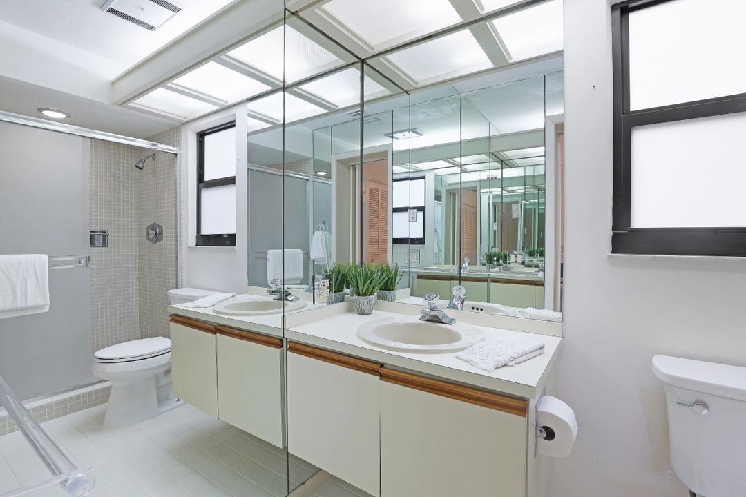 1380 Bald Eagle Dr, Naples, FL 34105