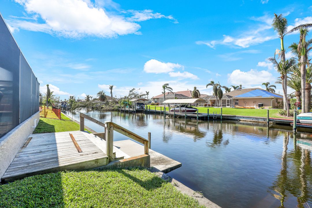 3834 SW 19th Pl, Cape Coral, FL 33914