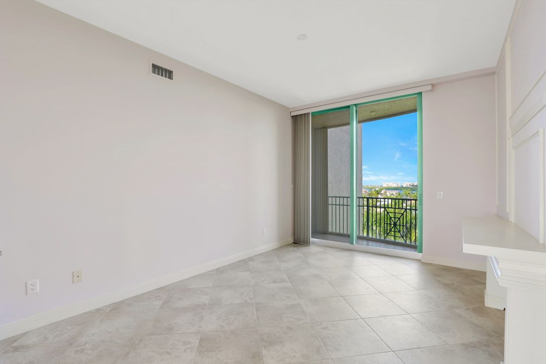 1079 Bald Eagle Dr #N-604, Marco Island, FL 34145