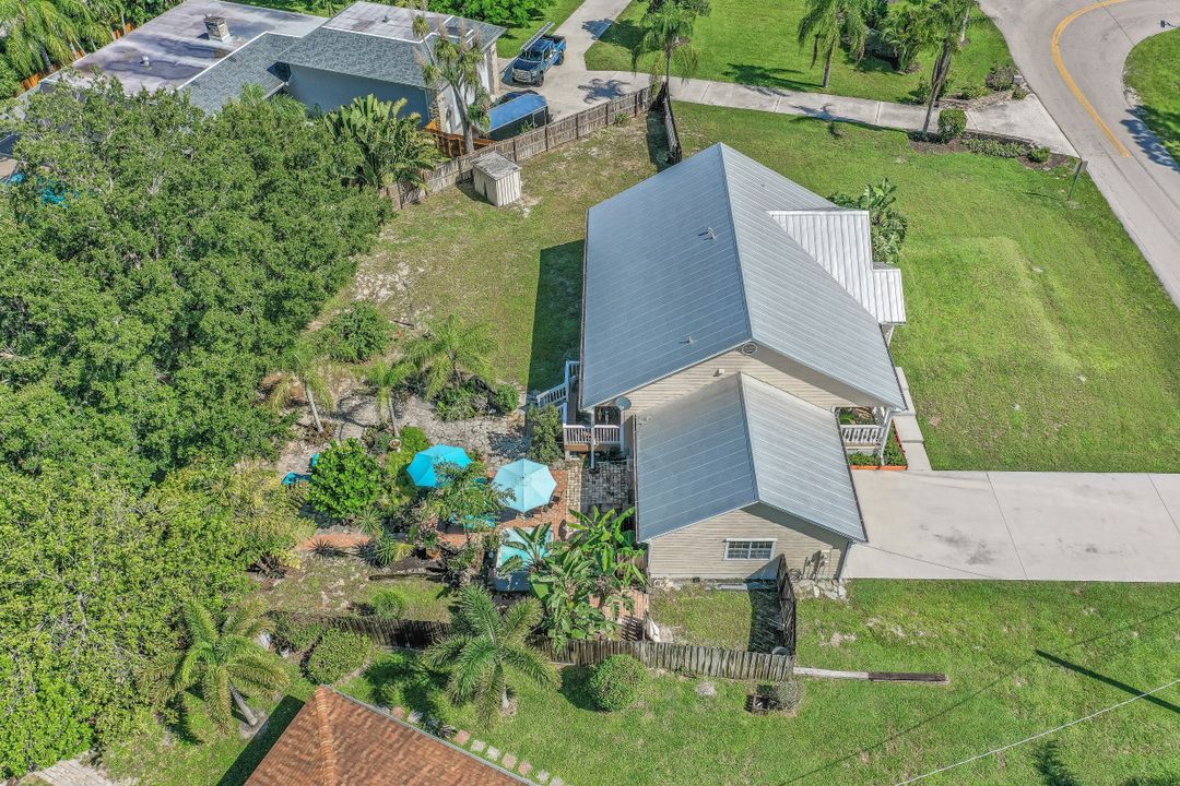 20520 Pine Tree Ln, Estero, FL 33928