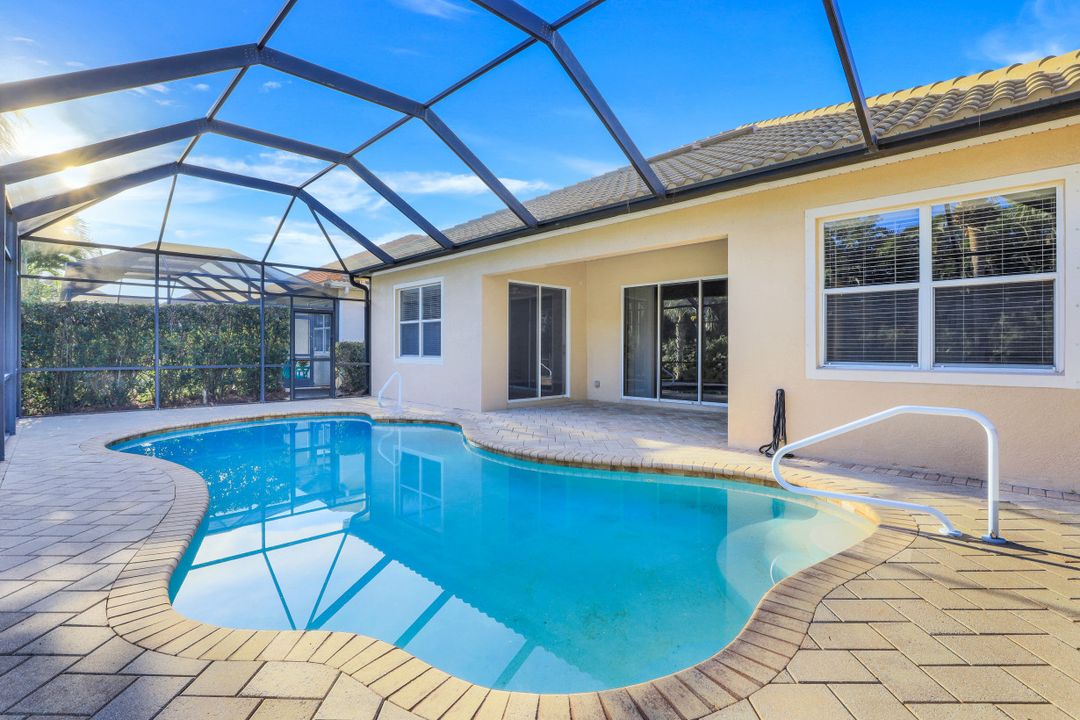 7826 Founders Cir, Naples, FL 34104