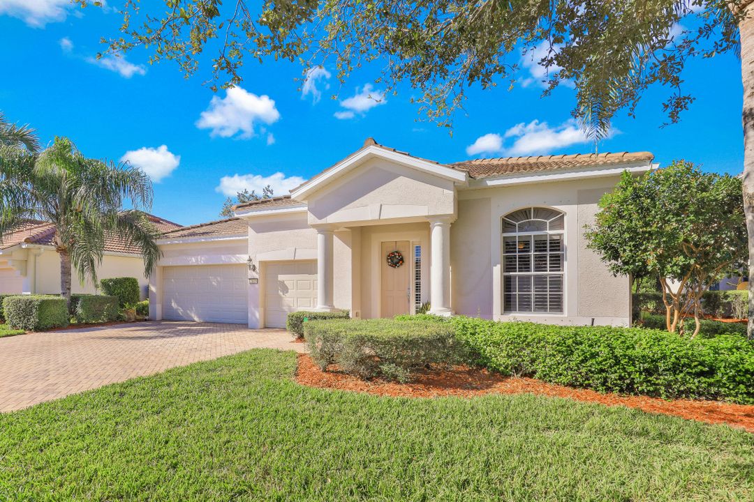 2065 Mandarin Ln, Naples, FL 34120