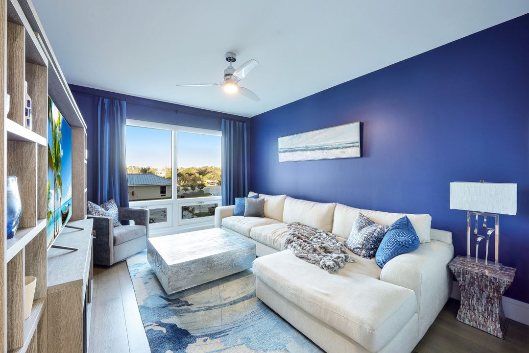 13915 Old Coast Rd #305, Naples, FL 34110