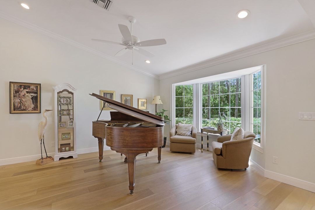 25063 Luci Dr, Bonita Springs, FL 34135