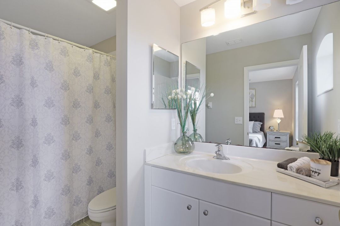 1380 Weeping Willow Ct, Cape Coral, FL 33909