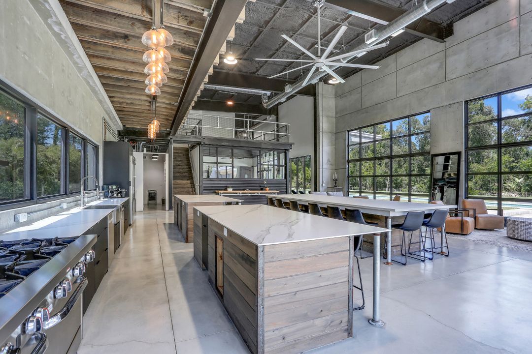 4441 5th Ave NW, Naples, FL 34119