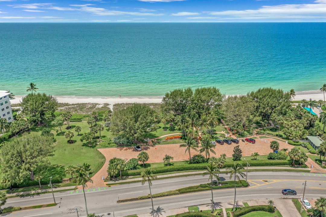317 Mooring Line Dr, Naples, FL 34102