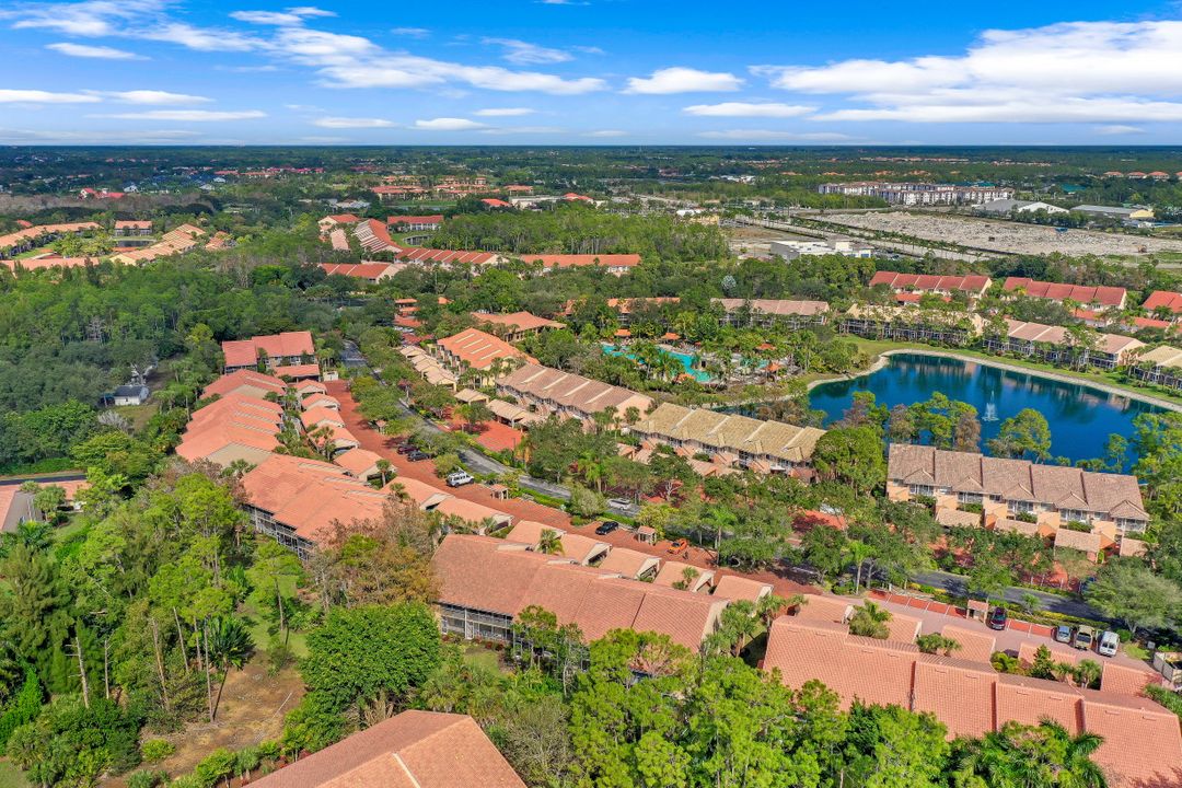 2305 Hidden Lake Dr #4, Naples, FL 34112