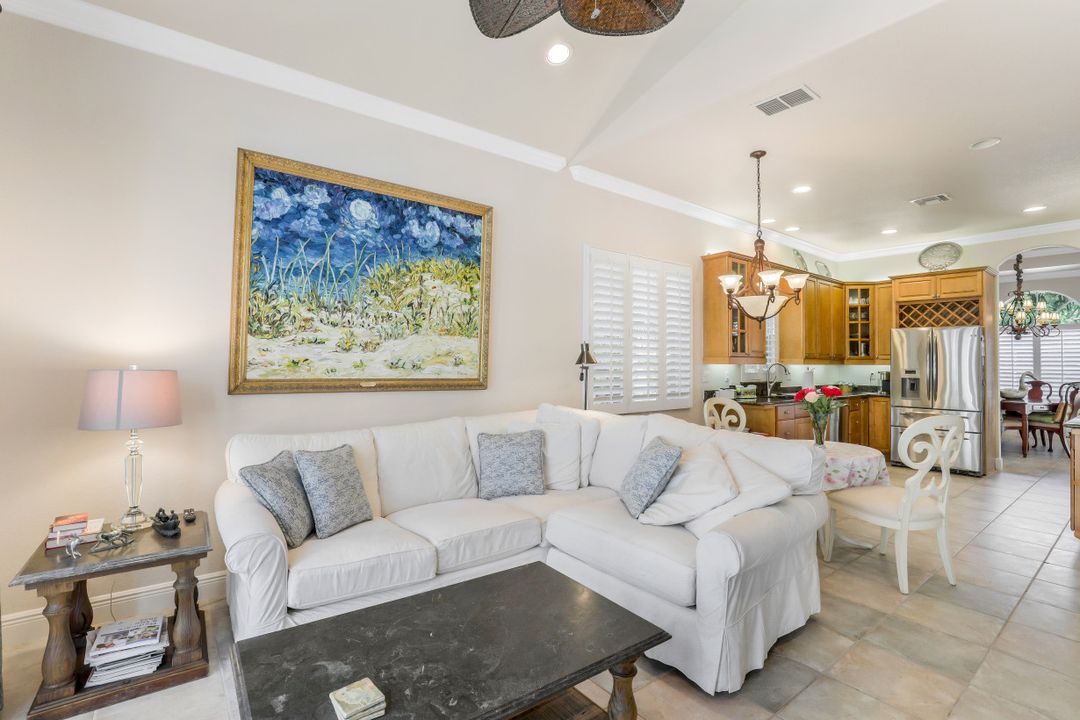 6900 Anthurium Ln, Naples, FL 34113