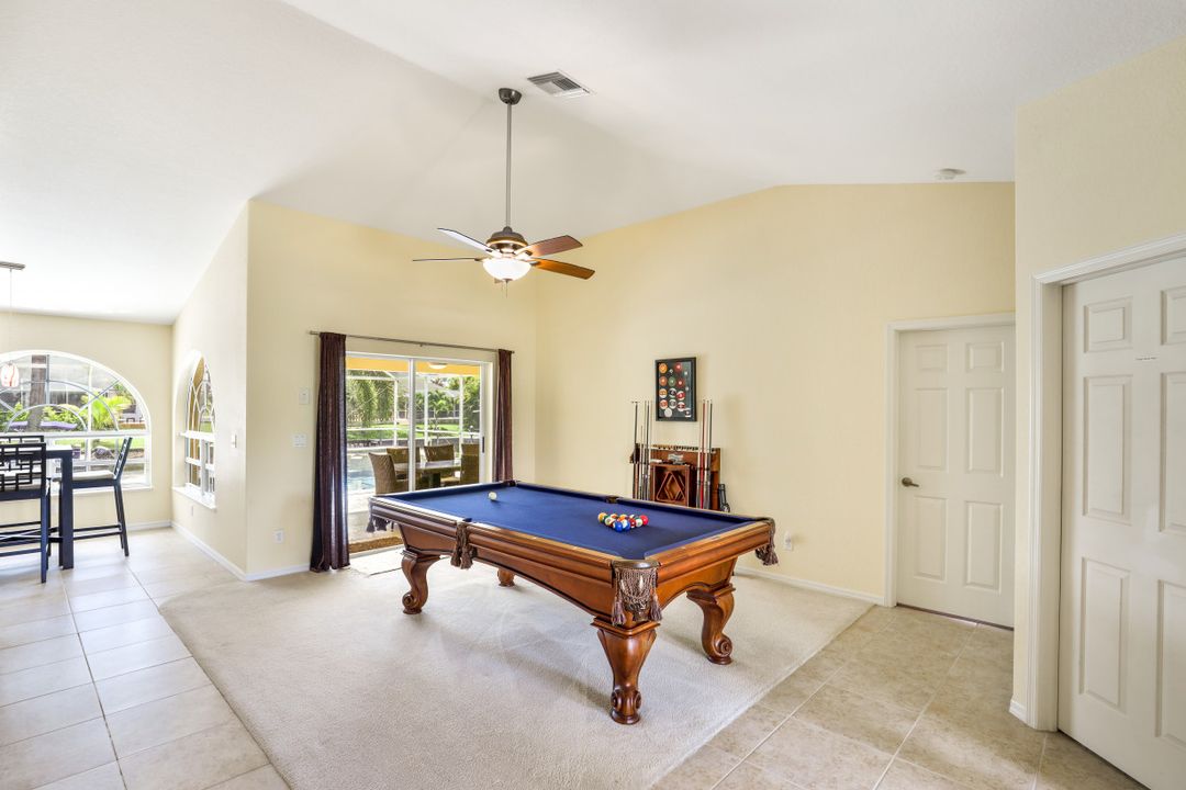 2100 SW 28th Ln, Cape Coral, FL 33914