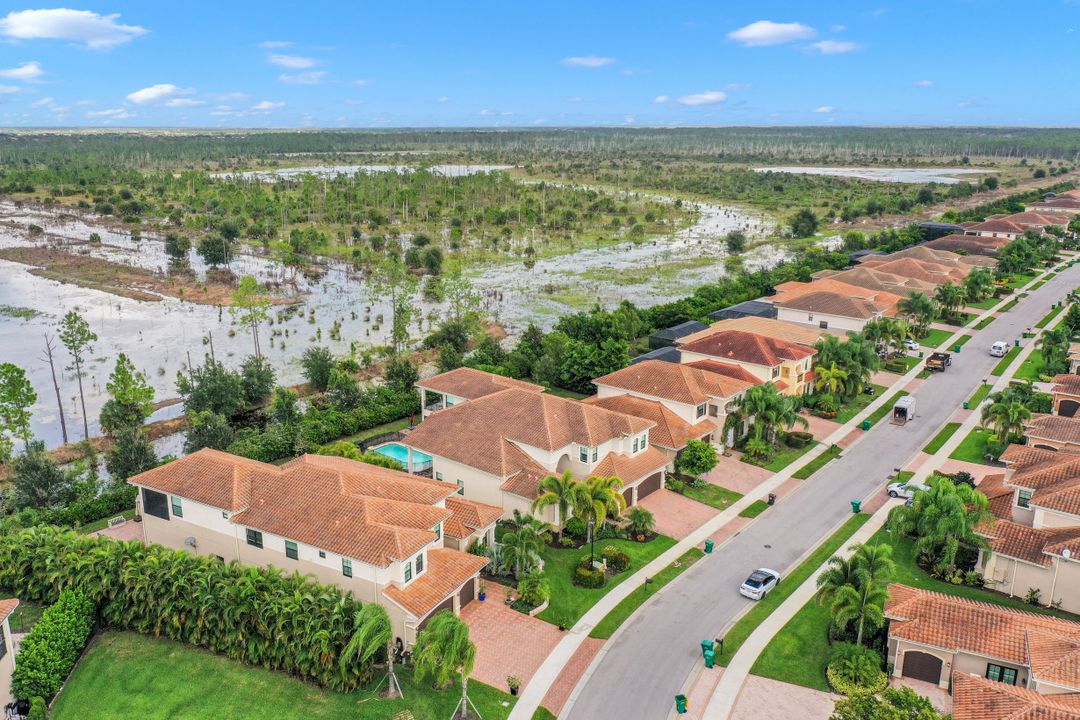 2934 Cinnamon Bay Cir, Naples, FL 34119