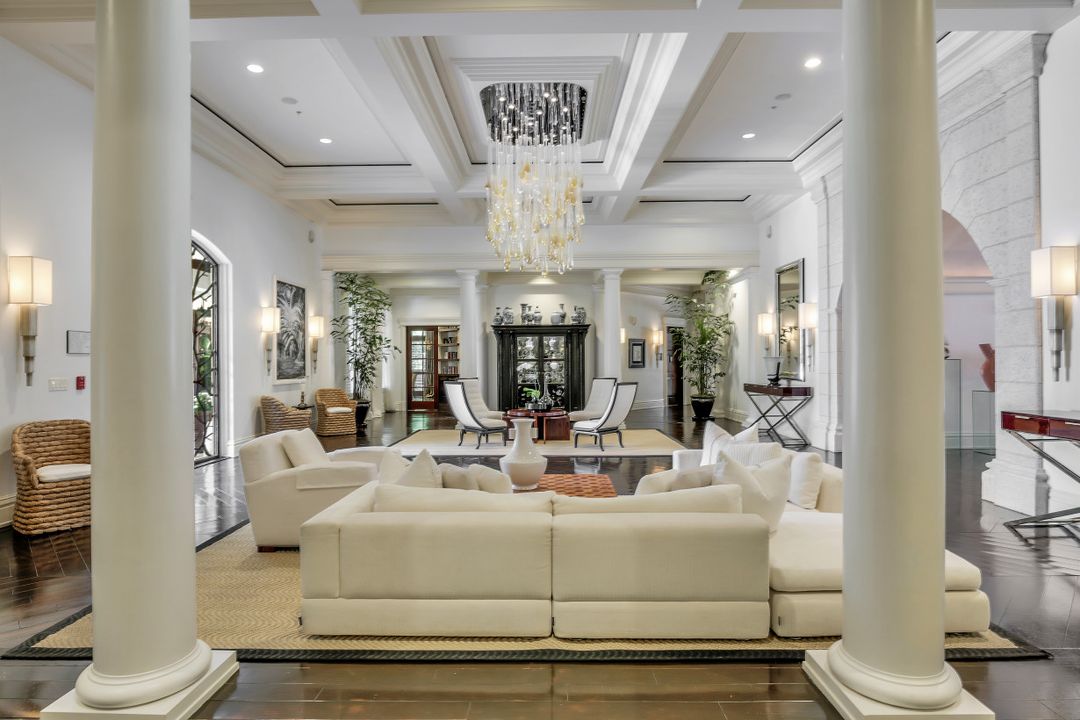 18600 Verona Lago Dr, Miromar Lakes, FL 33913