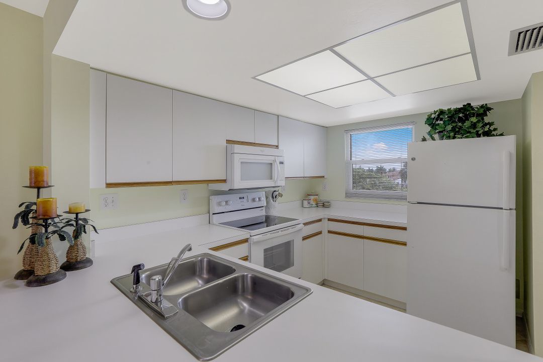 861 S Collier Blvd #403, Marco Island, FL 34145