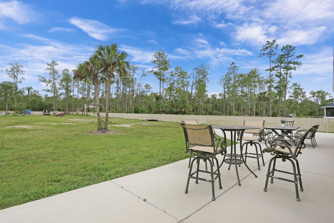 1462 Everglades Blvd N, Naples, FL 34120