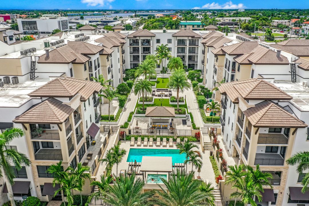 1030 3rd Ave S #105, Naples, FL 34102