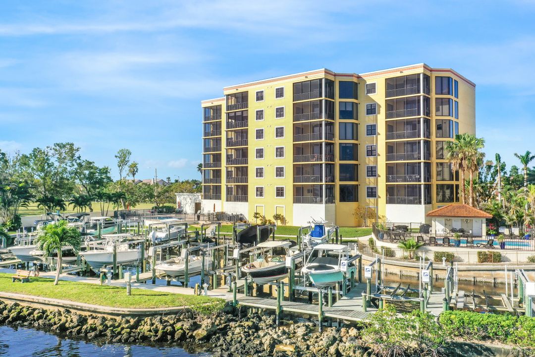 4029 SE 20th Pl #102, Cape Coral, FL 33904