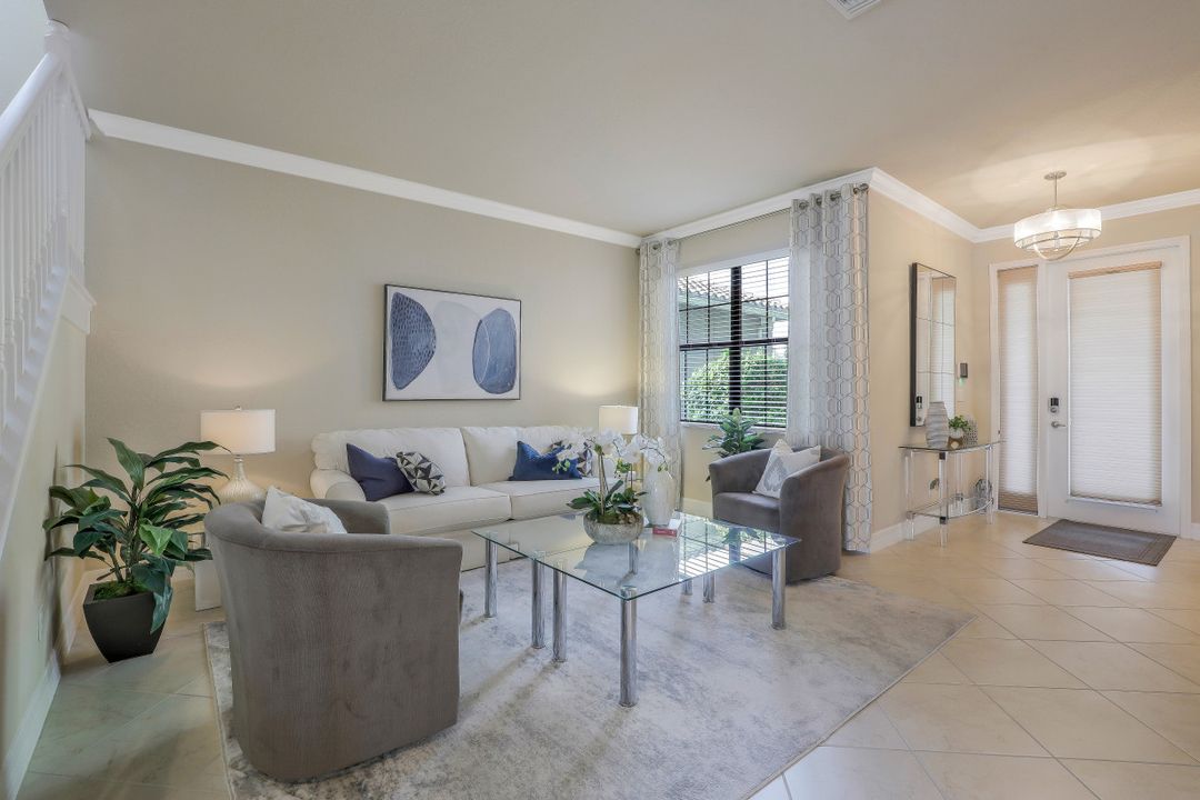 11542 Meadowrun Cir, Fort Myers, FL 33913