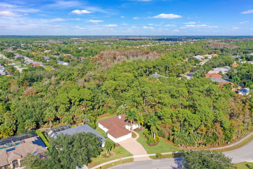 19 Heritage Way, Naples, FL 34110