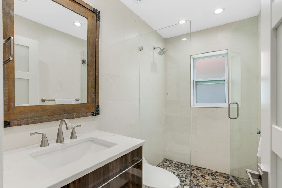 648 100th Ave N, Naples, FL 34108