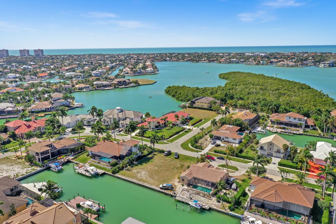 921 Giralda Ct, Marco Island, FL 34145