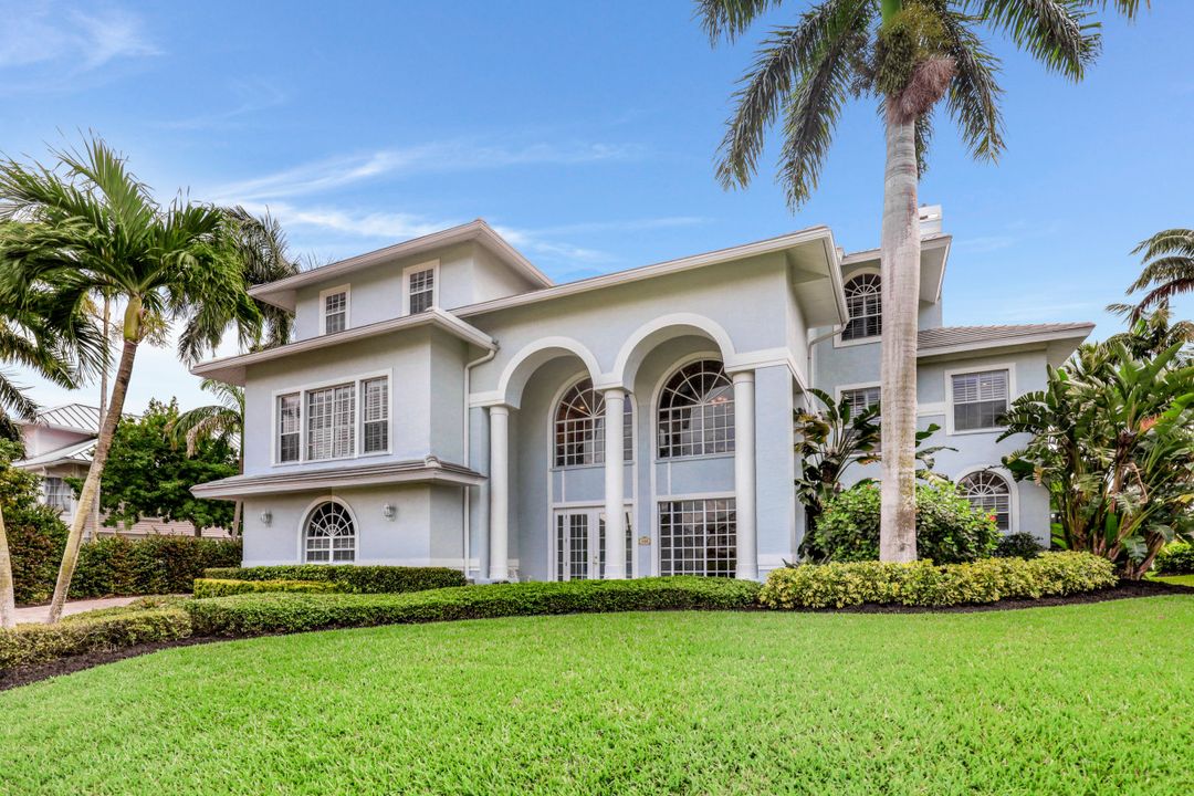 450 Spinnaker Dr, Marco Island, FL 34145