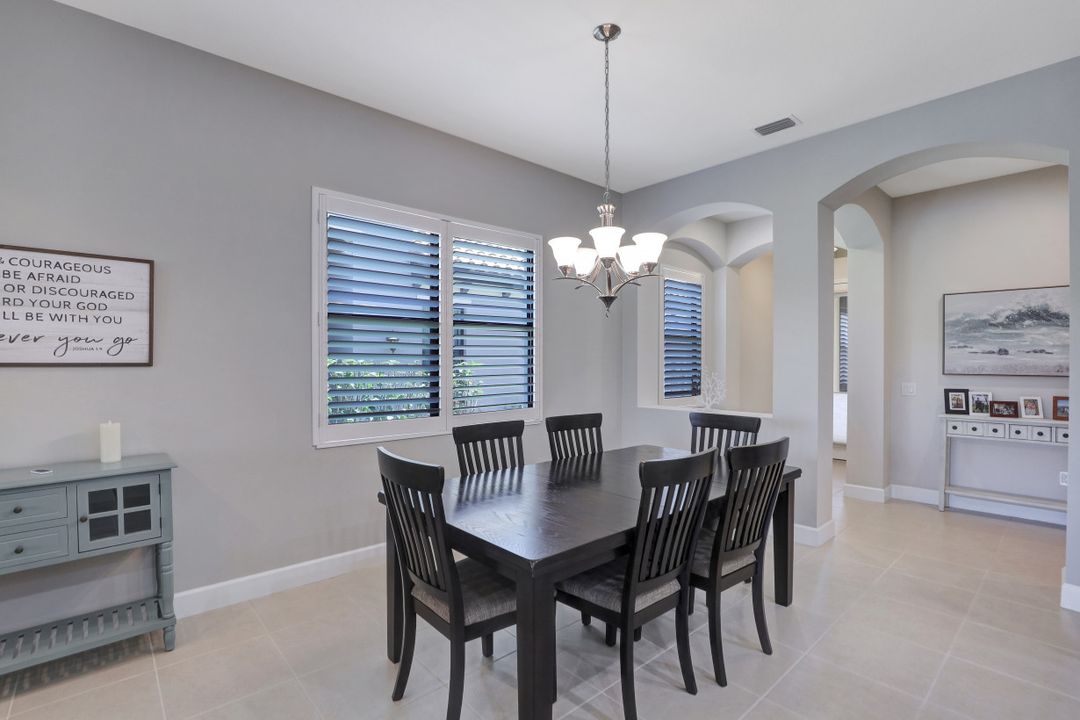 9124 Isla Bella Cir, Bonita Springs, FL 34135