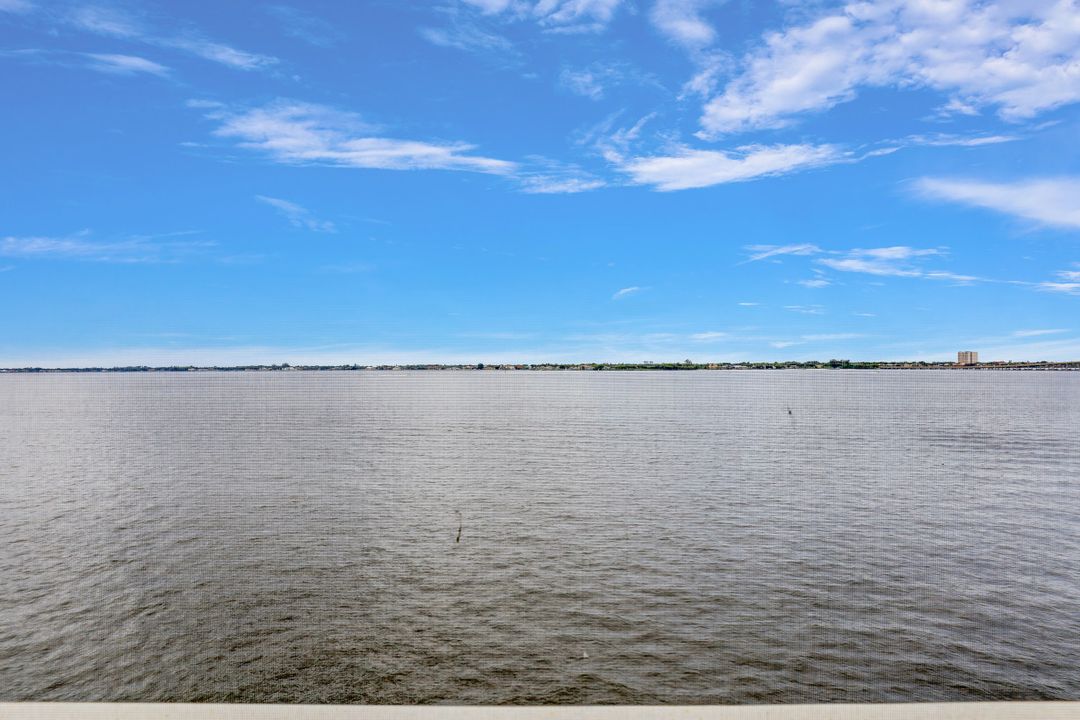 4235 SE 20th Pl #B305, Cape Coral, FL 33904