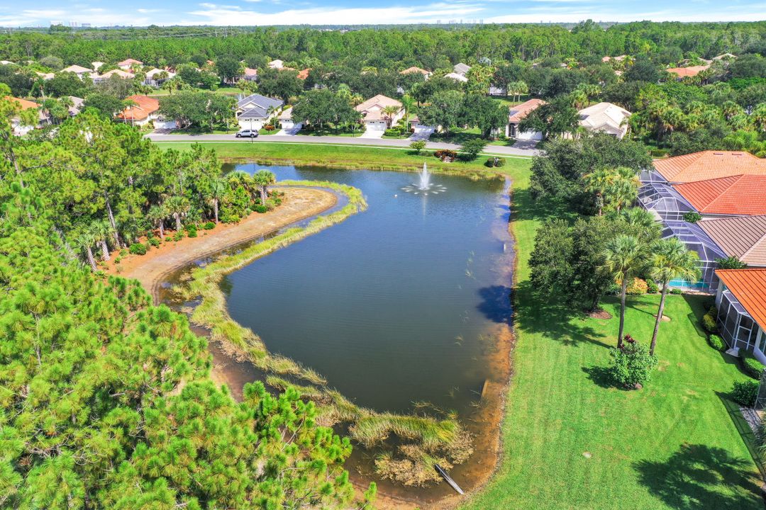 6117 Highwood Park Ln, Naples, FL 34110