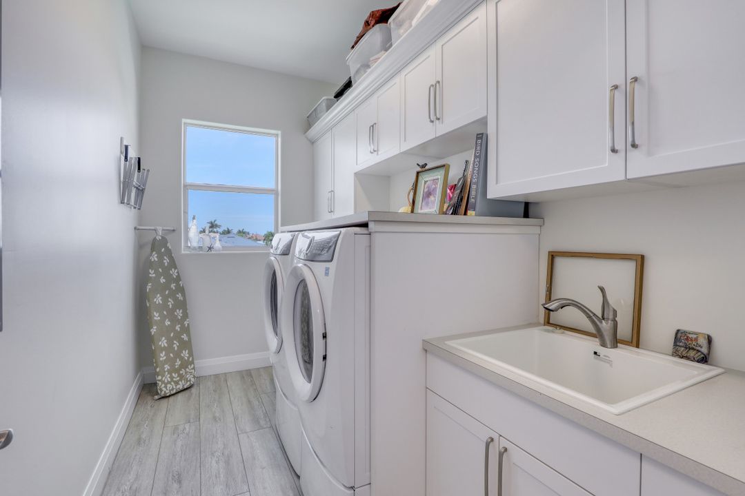 147 San Salvador St, Naples, FL 34113