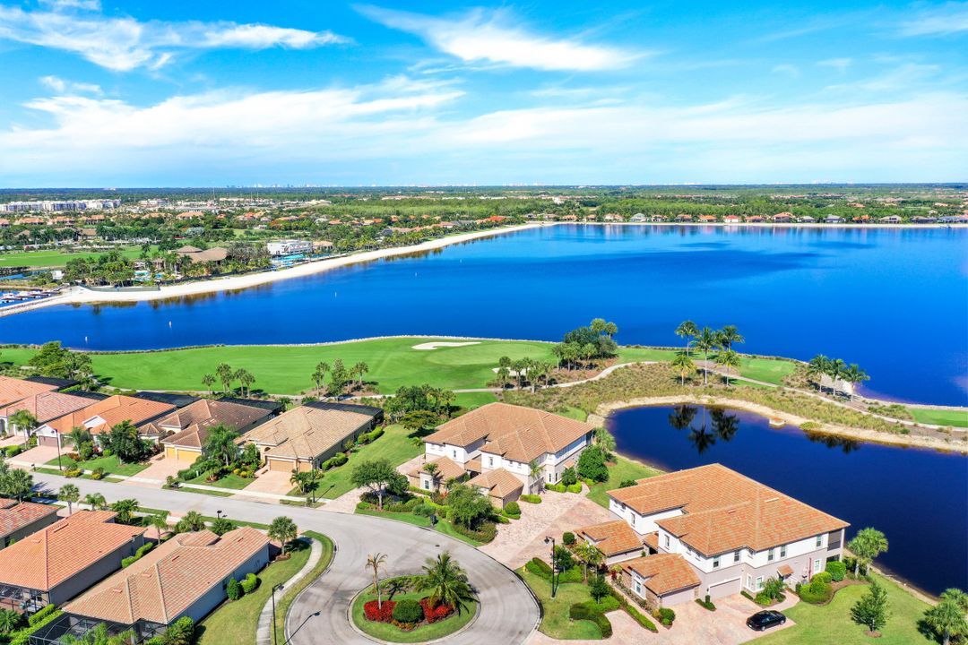 9064 Siesta Bay Dr #102, Naples, FL 34120