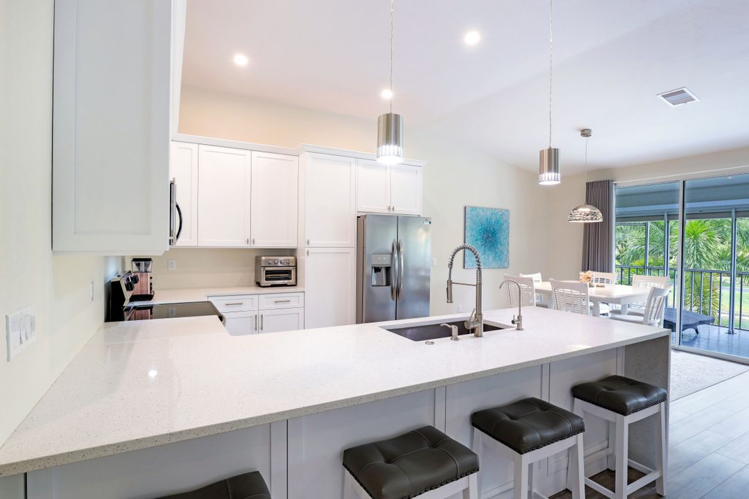 2436 Orchid Bay Dr #202, Naples, FL 34109