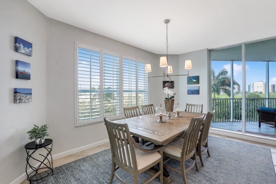 300 Dunes Blvd #Unit 305, Naples, FL 34110