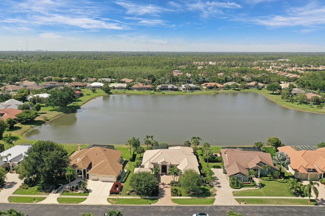 2046 Imperial Cir, Naples, FL 34110