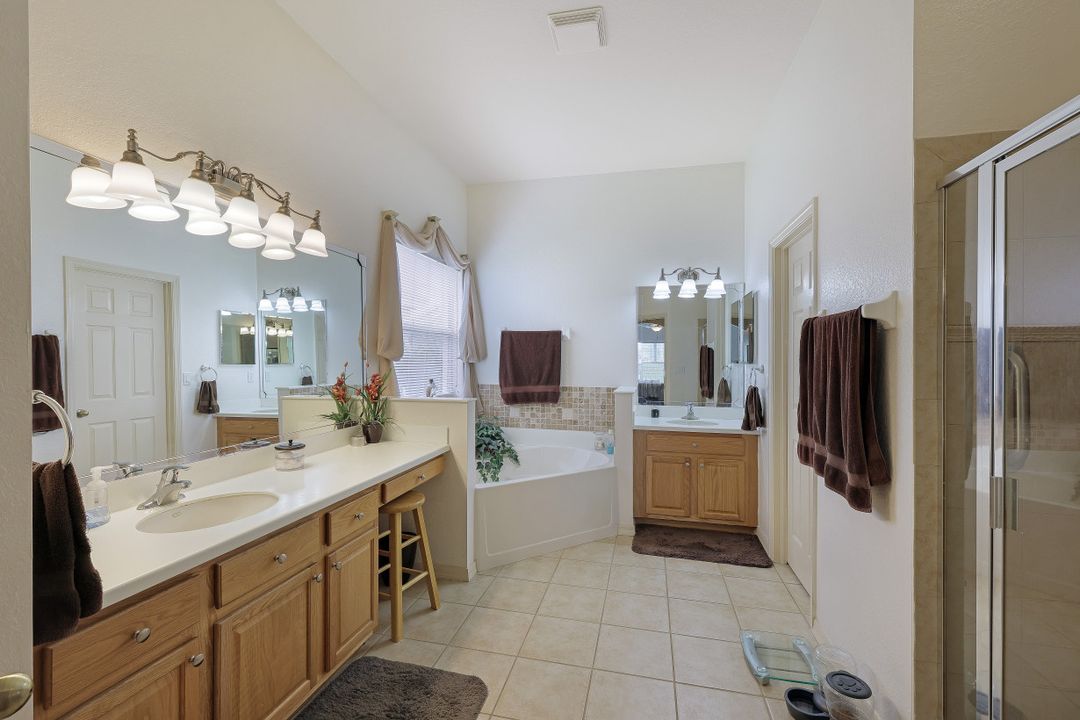 2157 Cape Heather Cir, Cape Coral, FL 33991