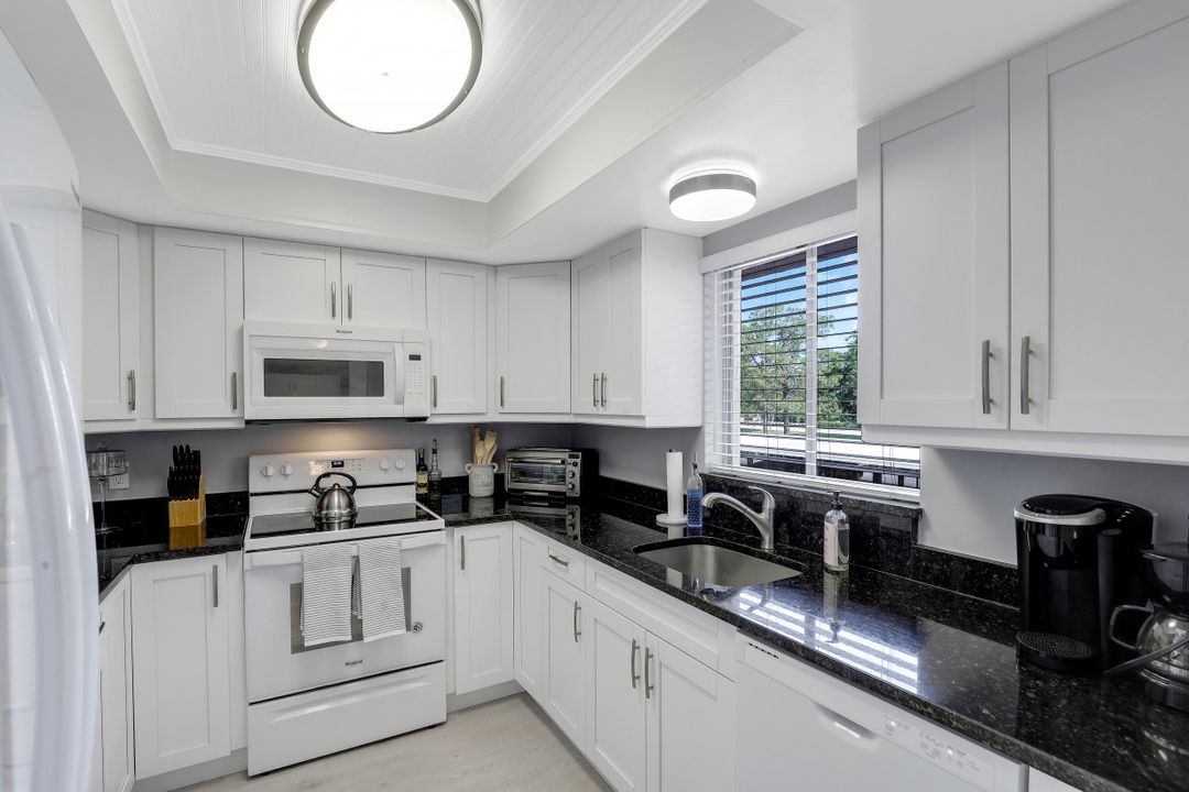 5651 Rattlesnake Hammock Rd #201C, Naples, FL 34113