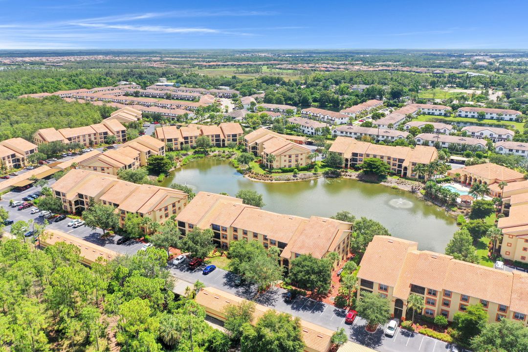 7925 Preserve Cir #315, Naples, FL 34119