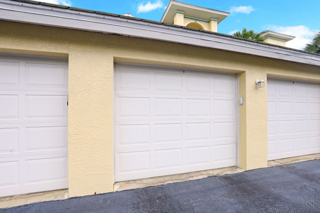 15505 Cedarwood Ln #204, Naples, FL 34110