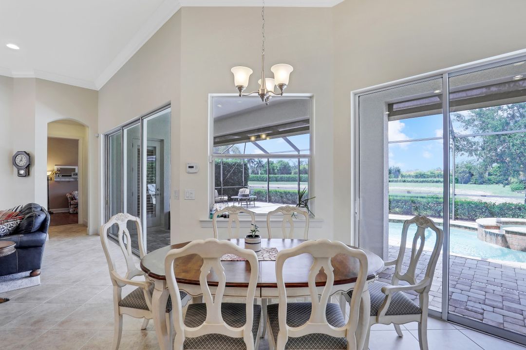 9746 Nickel Ridge Cir, Naples, FL 34120