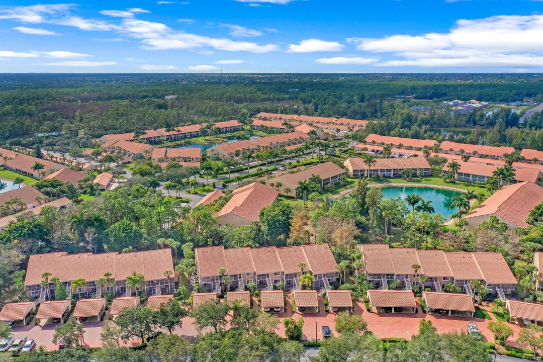 2305 Hidden Lake Dr #4, Naples, FL 34112