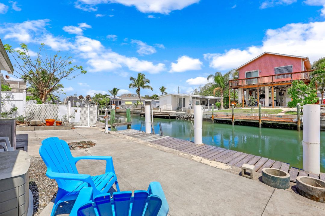 625 Palm Dr, Goodland, FL 34140