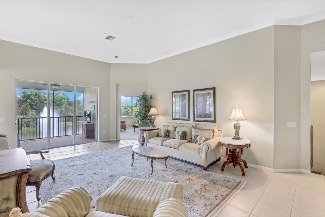 7060 Bay Woods Lake Ct #201, Fort Myers, FL 33908