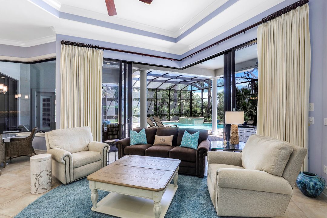 7413 Byrons Way, Naples, FL 34113